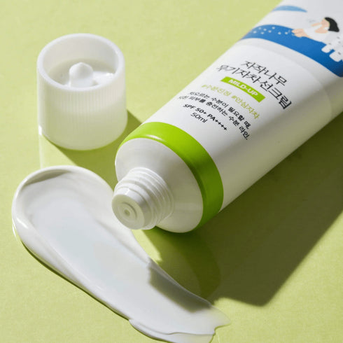 Protecție solară coreeană hidratantă cu RoundLab Mild-Up Sunscreen, SPF ridicat și textură lejeră, fără reziduuri albe.